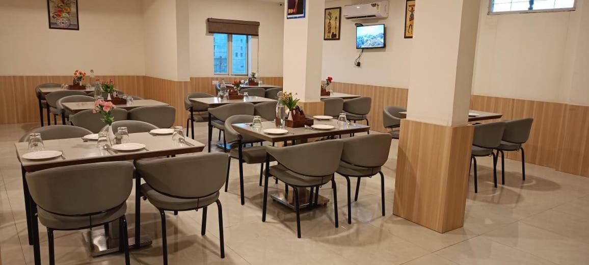 Zip By Spree Hotels Bhopal Bagian luar foto